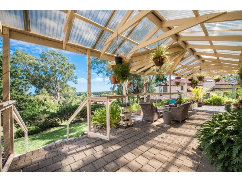 24 The Parkway, Aberfoyle Park SA 5159