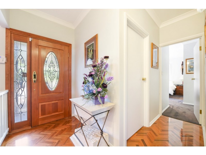 24 The Parkway, Aberfoyle Park SA 5159