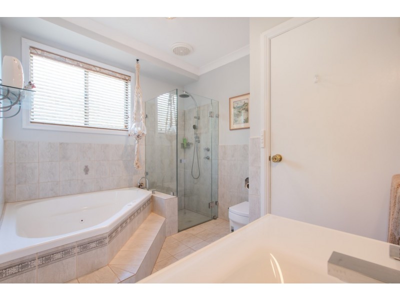 24 The Parkway, Aberfoyle Park SA 5159