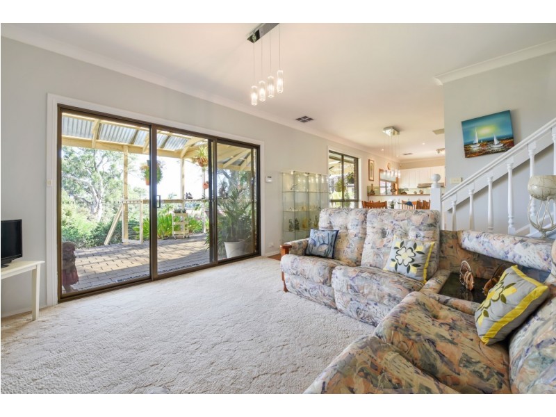 24 The Parkway, Aberfoyle Park SA 5159