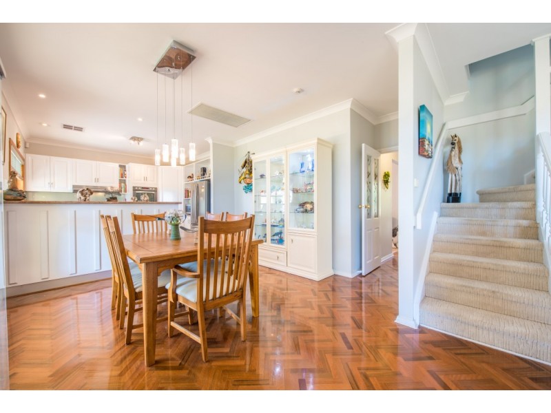 24 The Parkway, Aberfoyle Park SA 5159