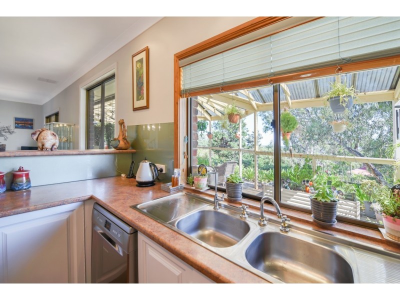 24 The Parkway, Aberfoyle Park SA 5159