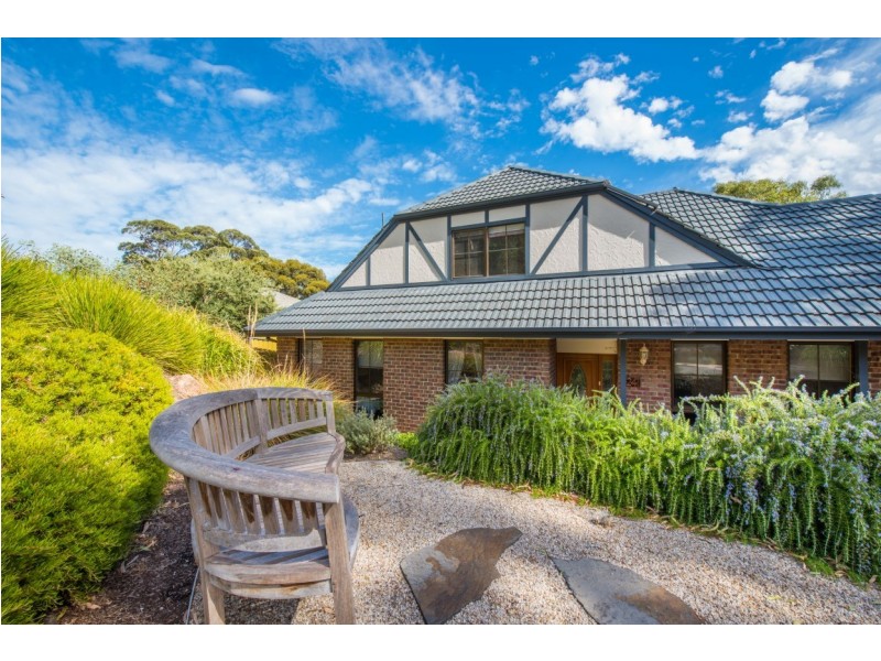 24 The Parkway, Aberfoyle Park SA 5159