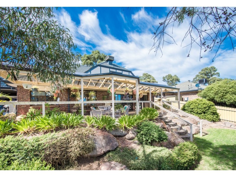 24 The Parkway, Aberfoyle Park SA 5159