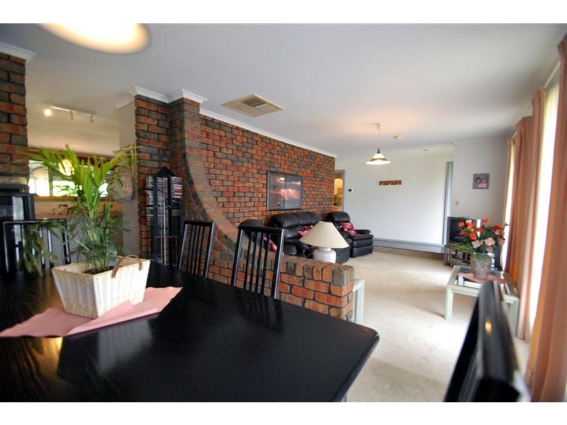 24 Riesling Avenue, Reynella East SA 5161