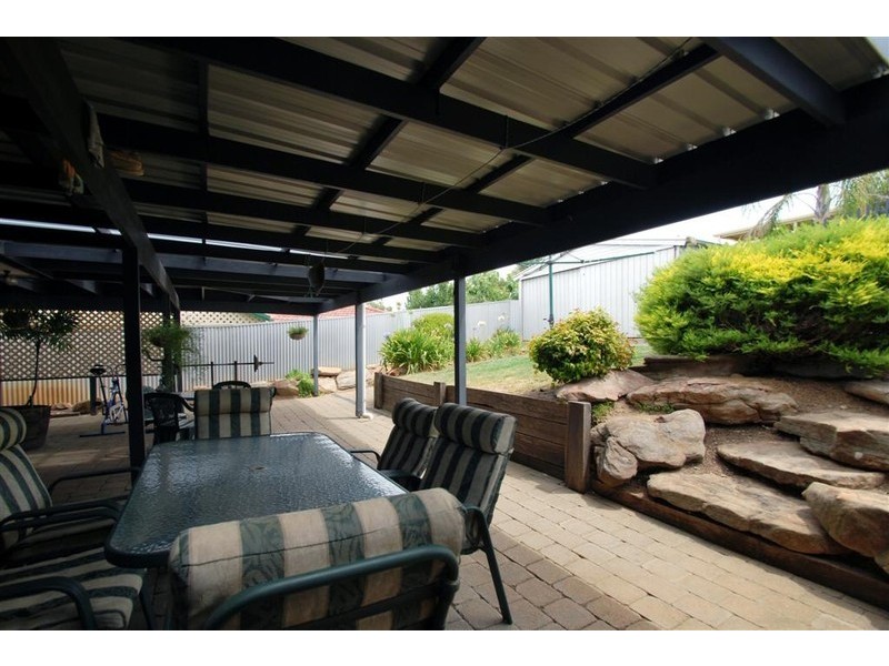 24 Riesling Avenue, Reynella East SA 5161