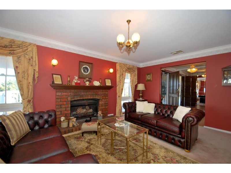 12 Panorama Drive, Aberfoyle Park SA 5159