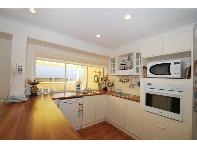 12 Panorama Drive, Aberfoyle Park SA 5159