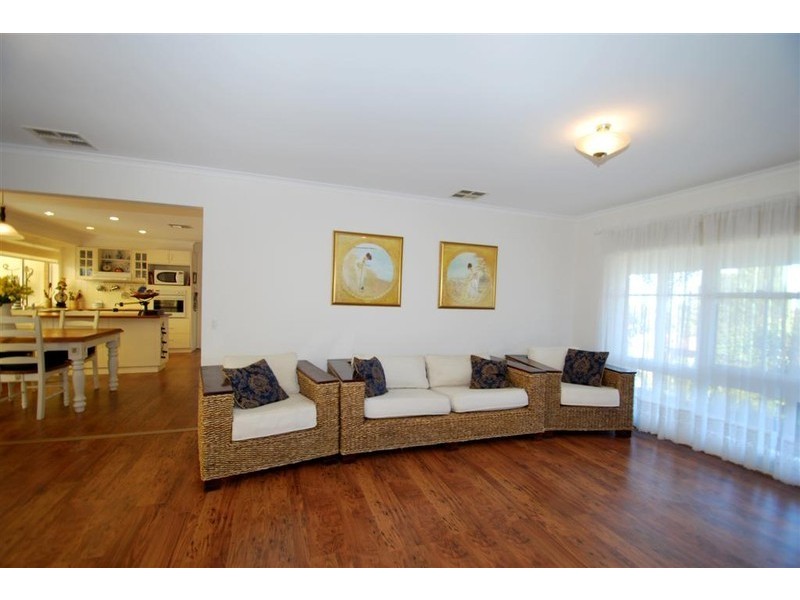 12 Panorama Drive, Aberfoyle Park SA 5159