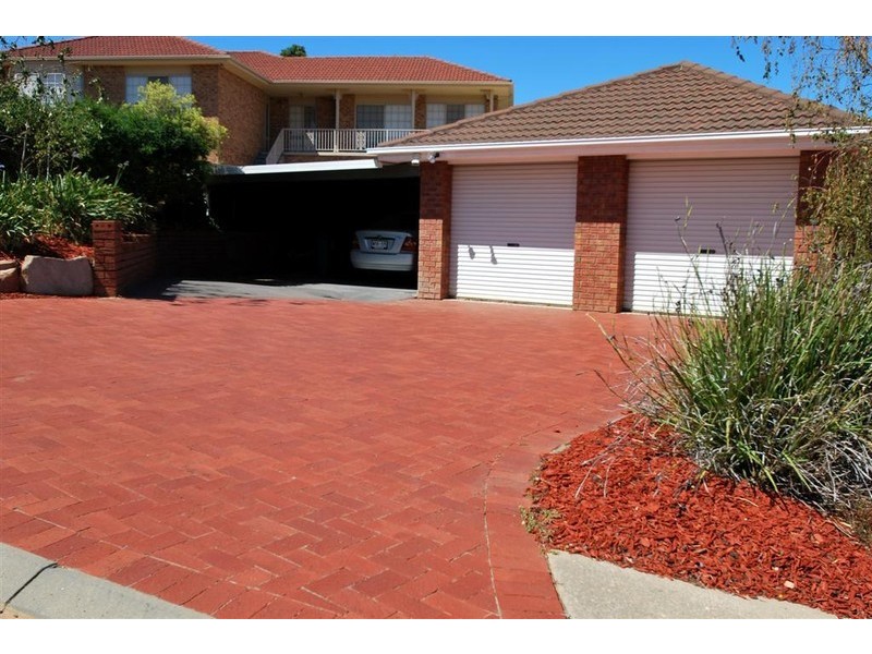 12 Panorama Drive, Aberfoyle Park SA 5159