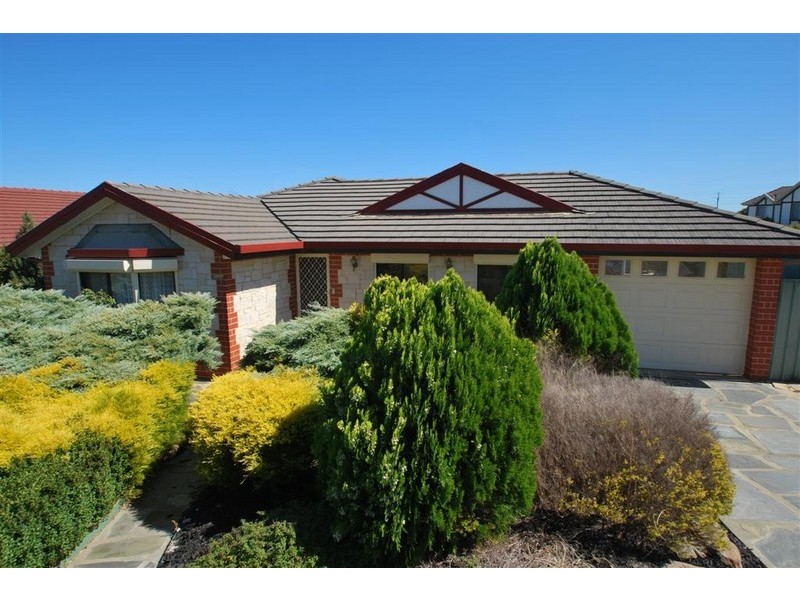 39 Brookland Valley Drive, Woodcroft SA 5162