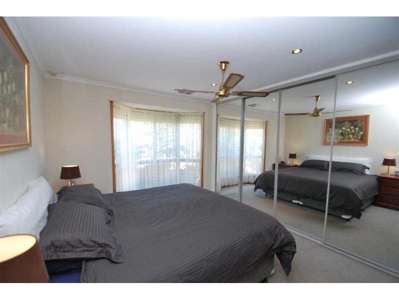 39 Brookland Valley Drive, Woodcroft SA 5162