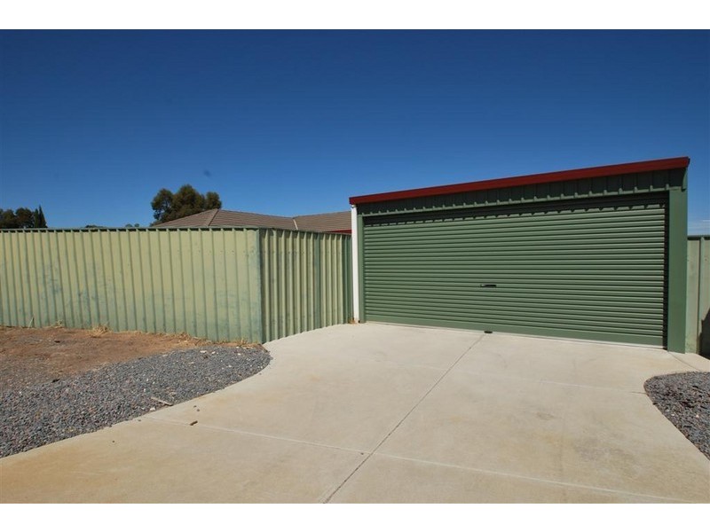 39 Brookland Valley Drive, Woodcroft SA 5162