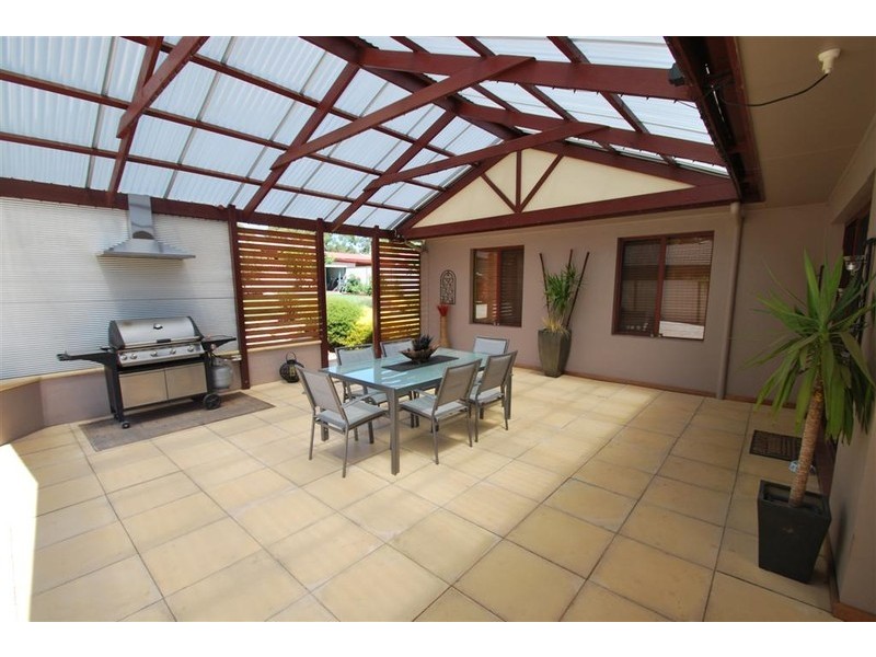 6 Grooms Way, Woodcroft SA 5162