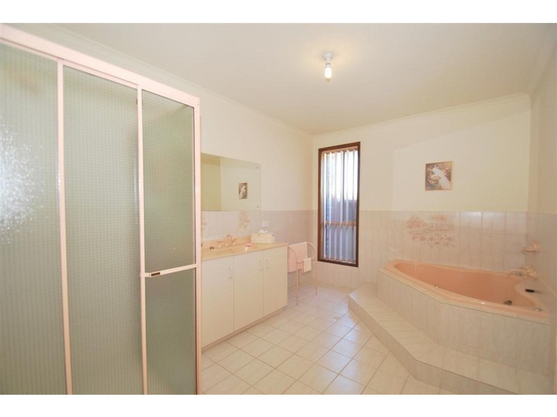 17 Campbell Drive, Reynella East SA 5161