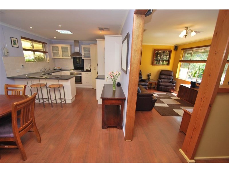 10 Kuantan Drive, Aberfoyle Park SA 5159