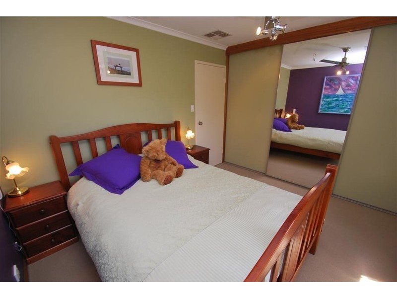 10 Kuantan Drive, Aberfoyle Park SA 5159