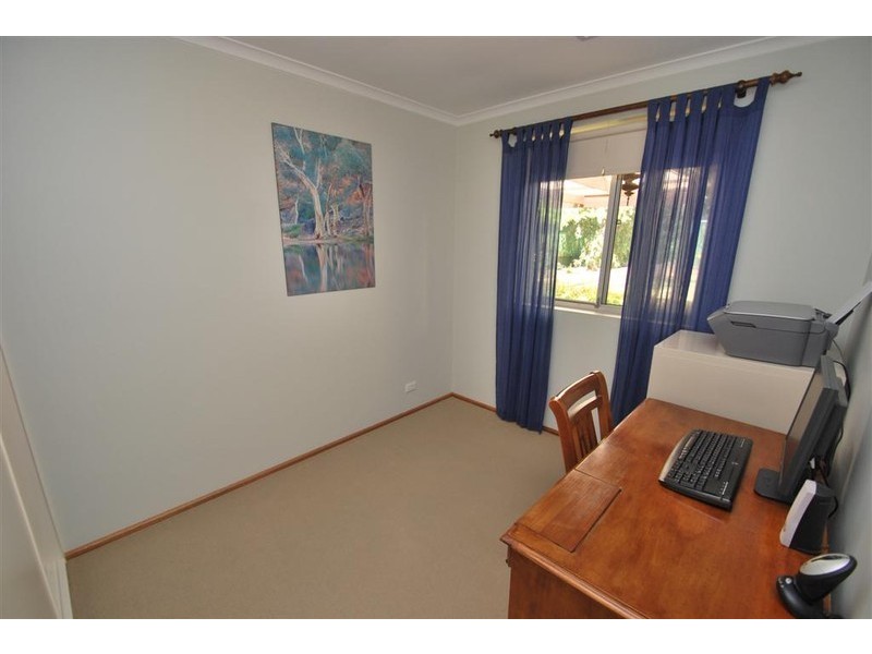 10 Kuantan Drive, Aberfoyle Park SA 5159