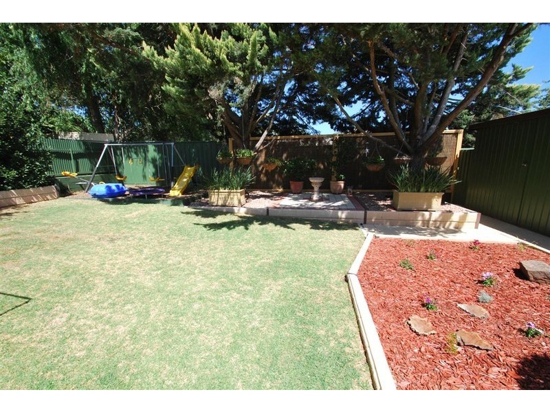 10 Kuantan Drive, Aberfoyle Park SA 5159