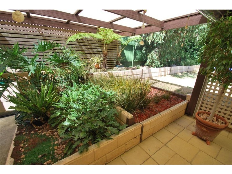 10 Kuantan Drive, Aberfoyle Park SA 5159