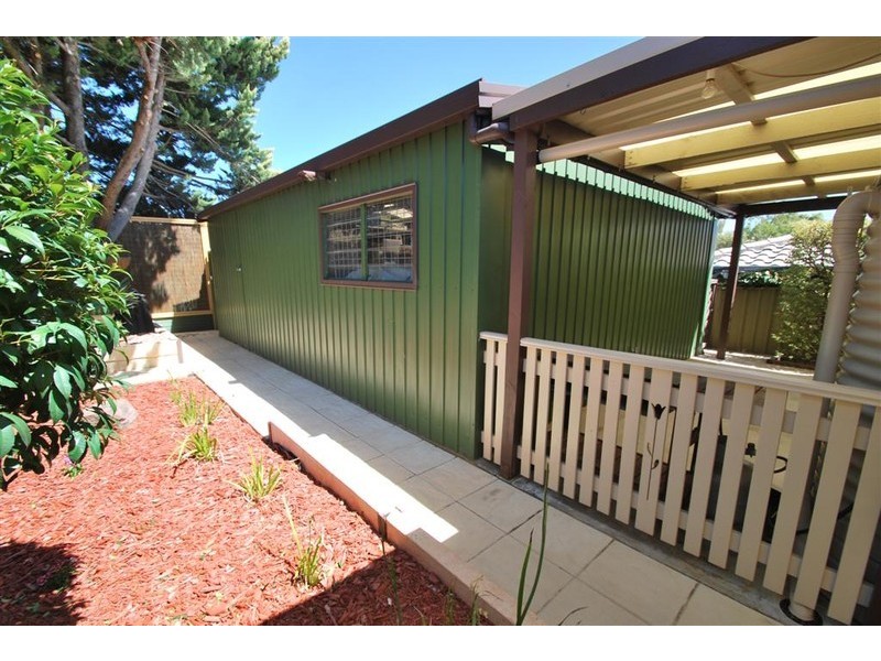 10 Kuantan Drive, Aberfoyle Park SA 5159