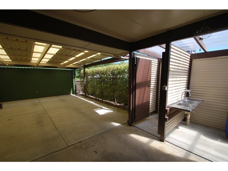 10 Kuantan Drive, Aberfoyle Park SA 5159