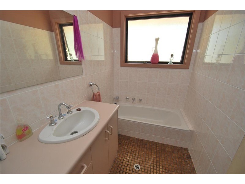 8 Regency Road, Happy Valley SA 5159