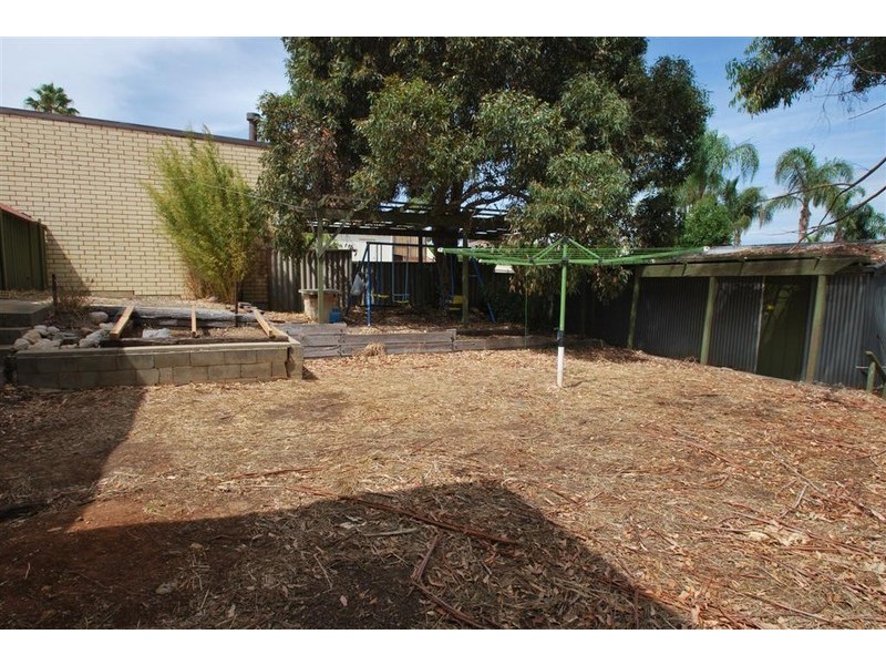 8 Regency Road, Happy Valley SA 5159