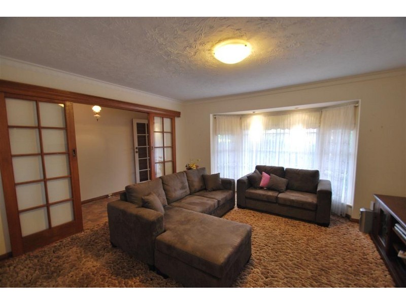 17 Lomond Cres, Morphett Vale SA 5162