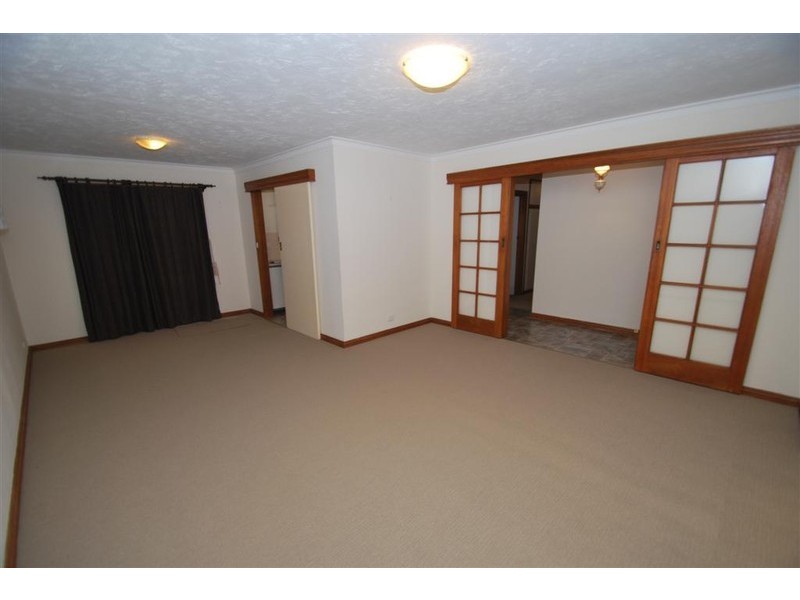 17 Lomond Cres, Morphett Vale SA 5162