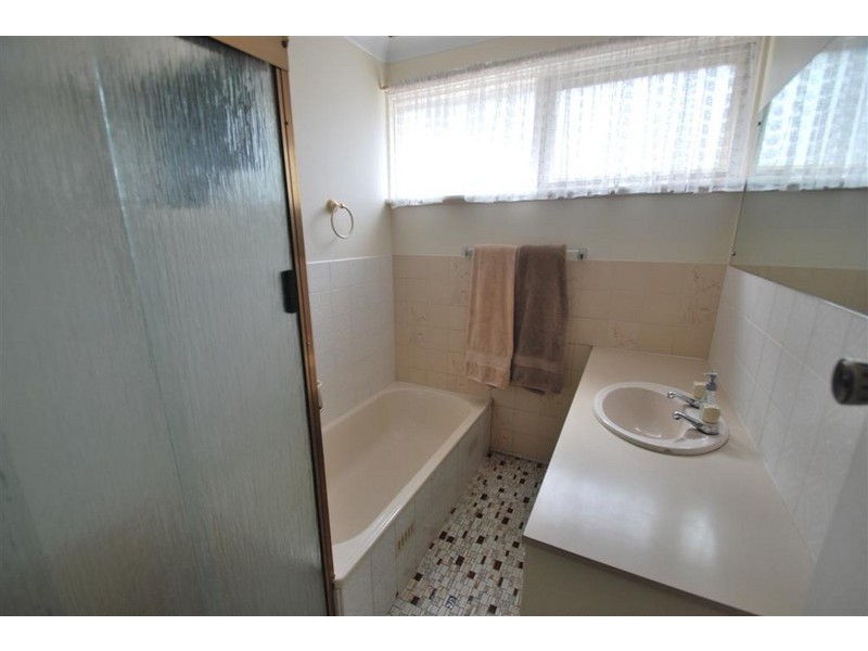 17 Lomond Cres, Morphett Vale SA 5162