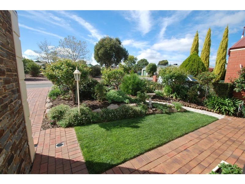 20 Mildara Close, Woodcroft SA 5162