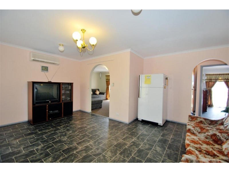 10 Sampson Crescent, Old Reynella SA 5161