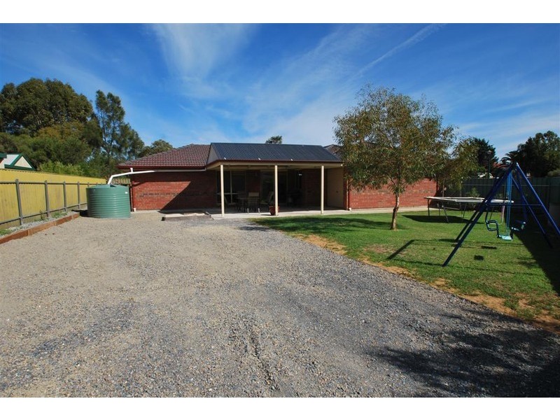 2 Madigan Crescent, Woodcroft SA 5162