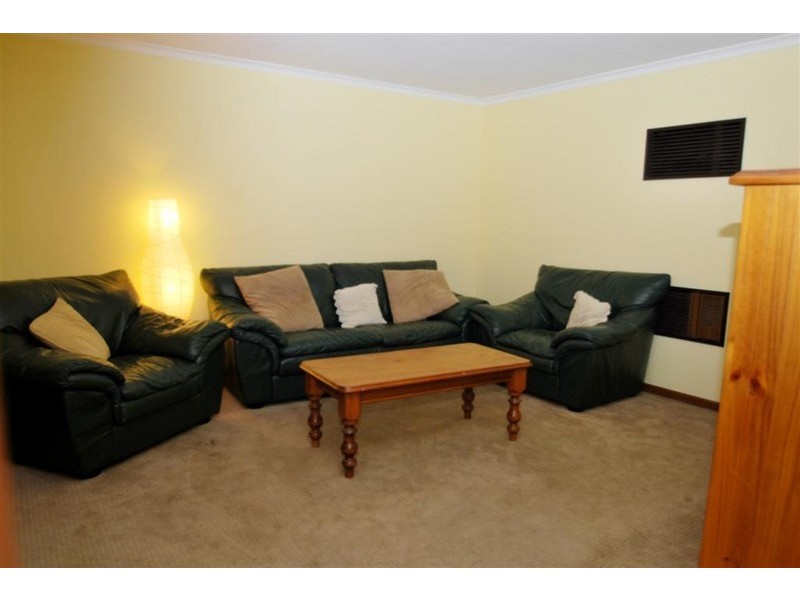 34 Calomba Crescent, Happy Valley SA 5159