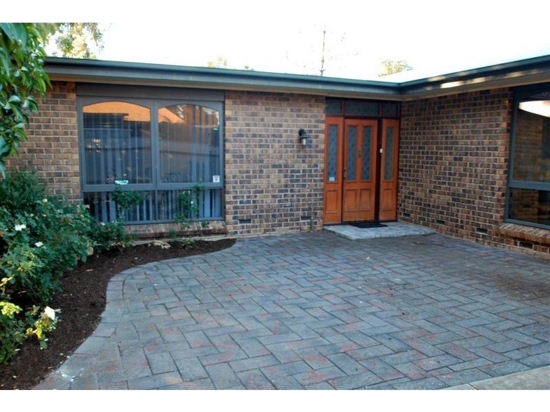 34 Calomba Crescent, Happy Valley SA 5159