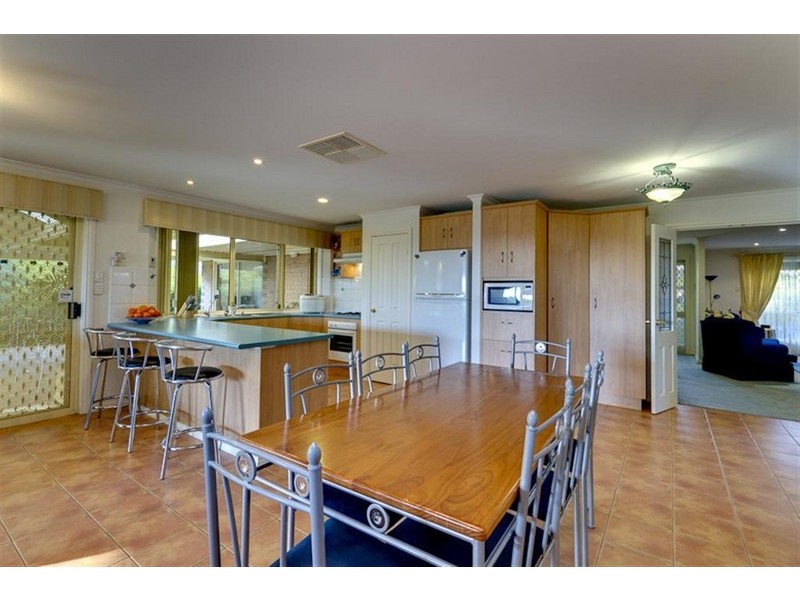 40 Grand Boulevard, Seaford Rise SA 5169