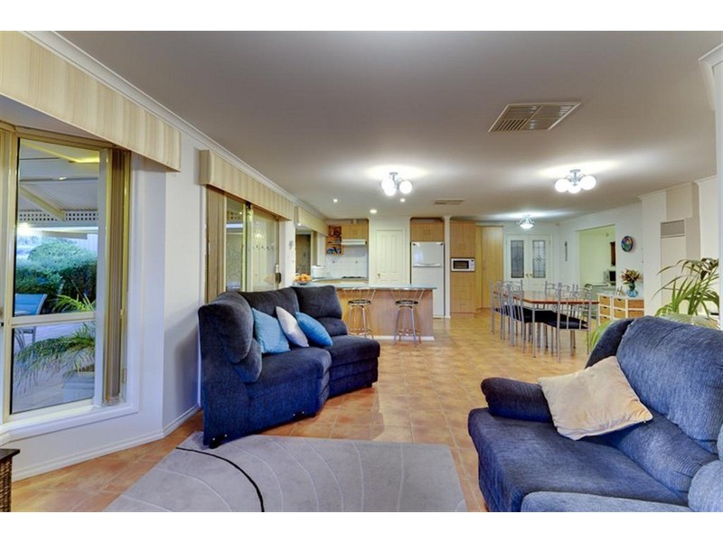 40 Grand Boulevard, Seaford Rise SA 5169