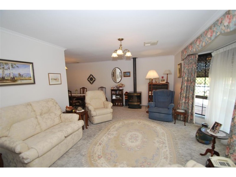 18 Sherebrooke Blvd, Woodcroft SA 5162