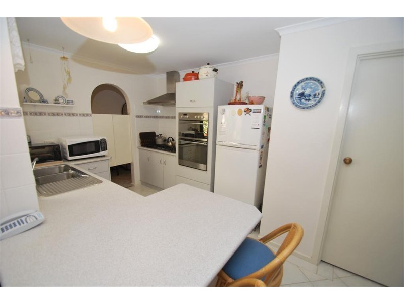 18 Sherebrooke Blvd, Woodcroft SA 5162