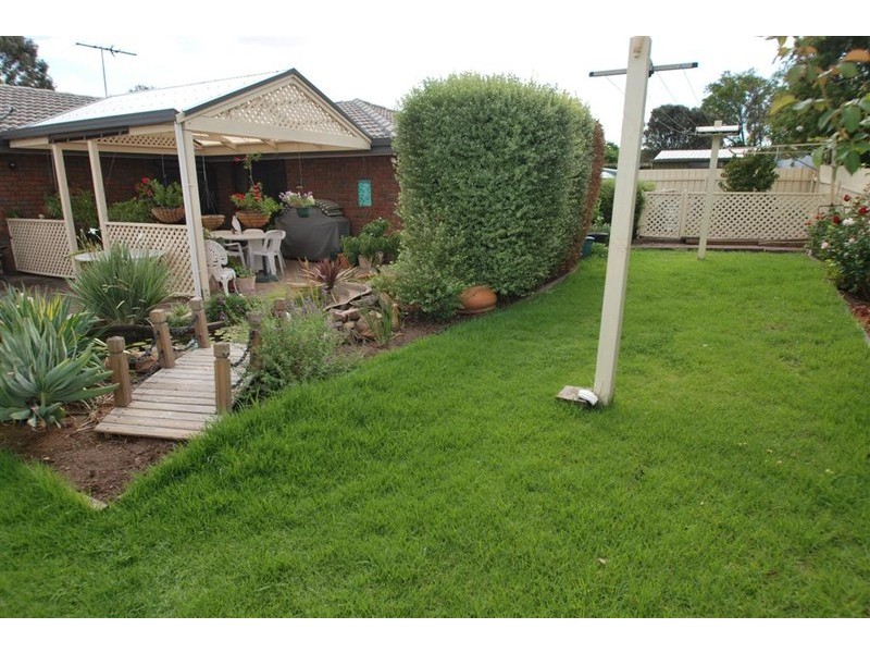 18 Sherebrooke Blvd, Woodcroft SA 5162