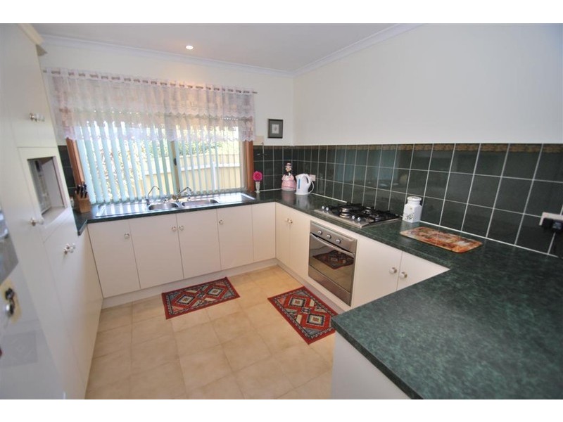 8 Woodcroft Drive, Morphett Vale SA 5162