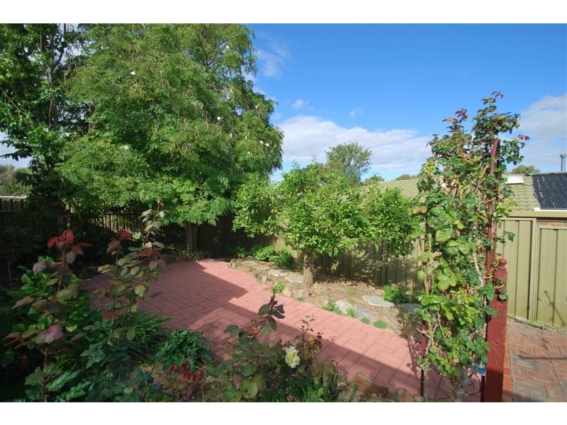 8 Woodcroft Drive, Morphett Vale SA 5162