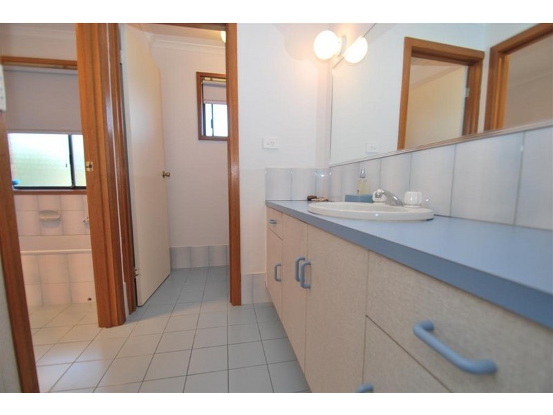 22 Hendrix Crescent, Woodcroft SA 5162