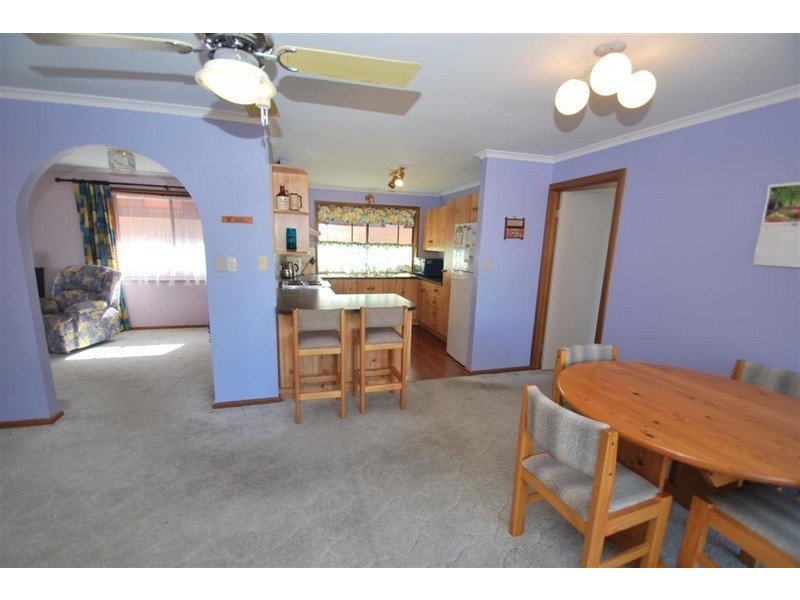 22 Hendrix Crescent, Woodcroft SA 5162