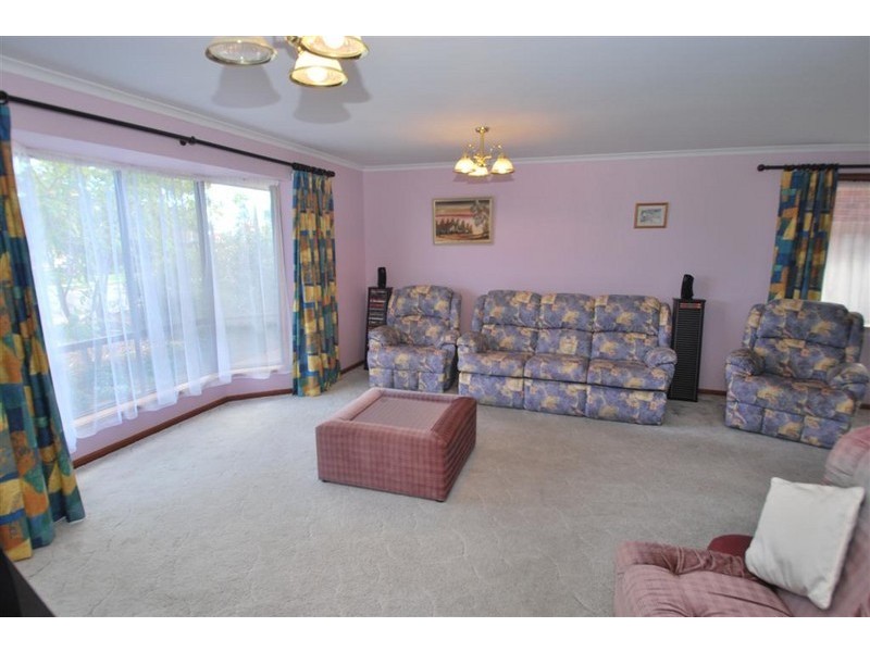 22 Hendrix Crescent, Woodcroft SA 5162