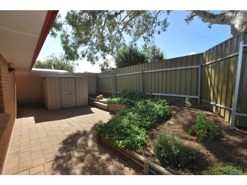 22 Hendrix Crescent, Woodcroft SA 5162