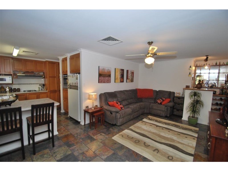 8 Lascelles Street, Morphett Vale SA 5162