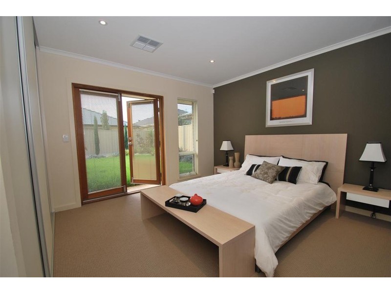 16 Flag Street, Seaford Meadows SA 5169