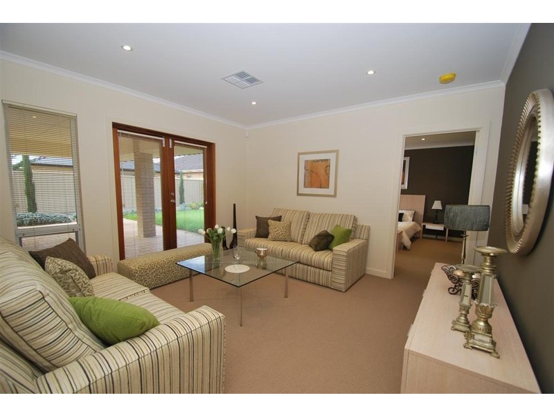 16 Flag Street, Seaford Meadows SA 5169